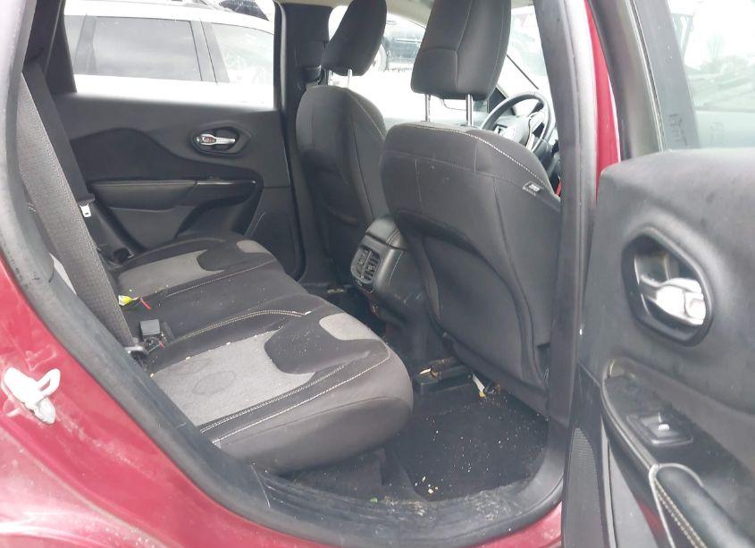 Photo 8 of 2014 Jeep Cherokee LATITUDE (VIN 1C4PJMCB0EW211803)