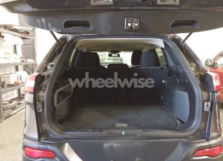 Photo 18 of 2014 Jeep Cherokee LATITUDE (VIN 1C4PJMCB0EW227760)