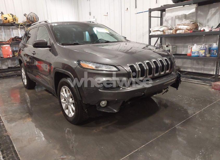 Photo 6 of 2014 Jeep Cherokee LATITUDE (VIN 1C4PJMCB0EW227760)