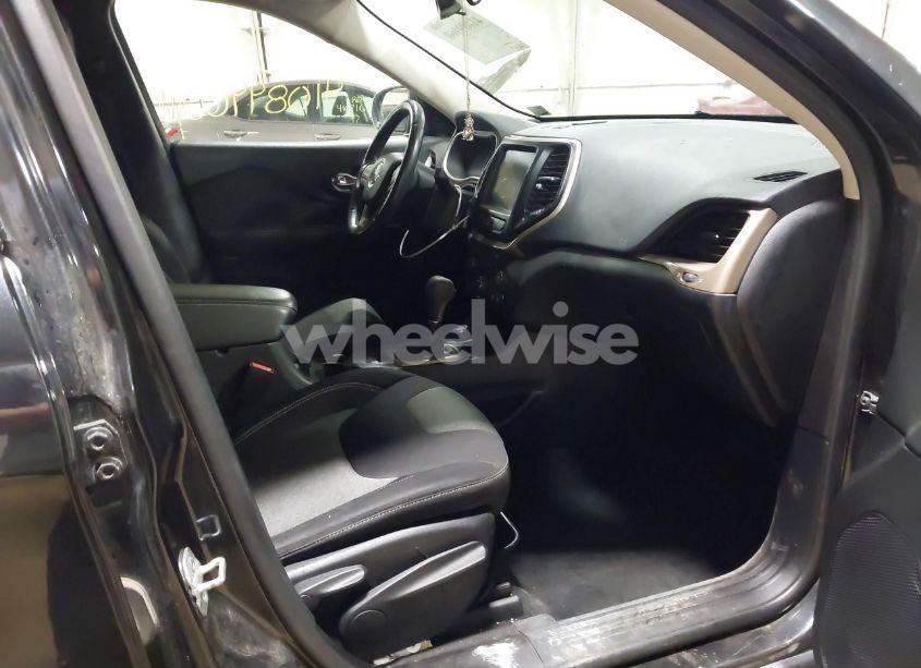 Photo 5 of 2014 Jeep Cherokee LATITUDE (VIN 1C4PJMCB0EW229198)