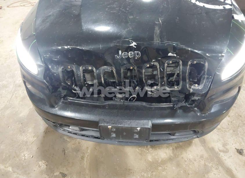 Photo 6 of 2014 Jeep Cherokee LATITUDE (VIN 1C4PJMCB0EW229198)