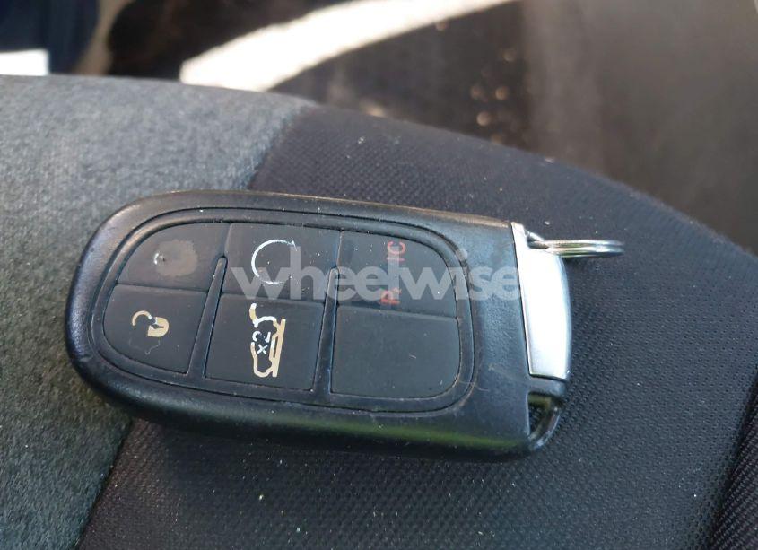 Photo 11 of 2014 Jeep Cherokee LATITUDE (VIN 1C4PJMCB0EW282001)