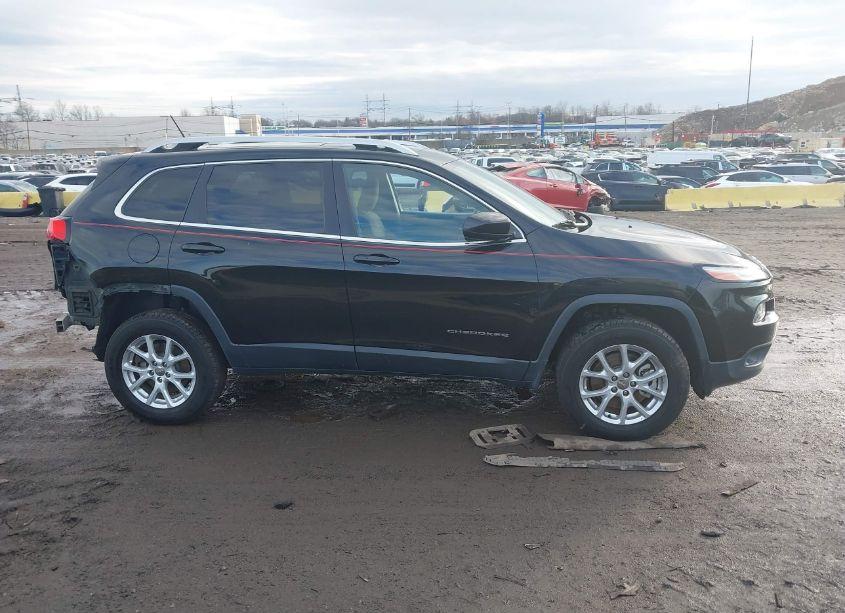 Photo 13 of 2015 Jeep Cherokee LATITUDE (VIN 1C4PJMCB0FW525064)