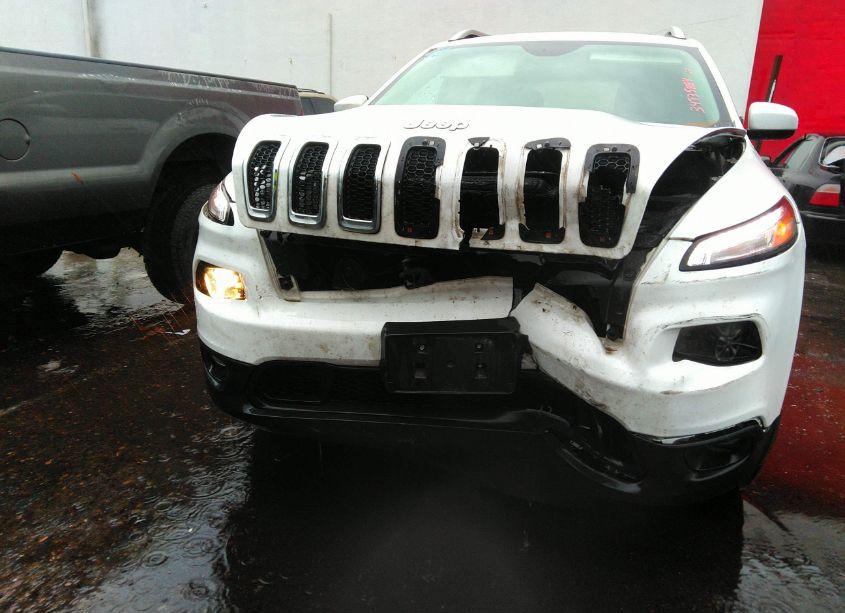 Photo 6 of 2015 Jeep Cherokee LATITUDE (VIN 1C4PJMCB0FW699443)