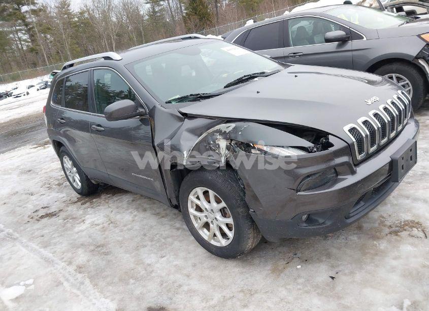 2015 Jeep Cherokee LATITUDE (VIN 1C4PJMCB0FW714667) main photo