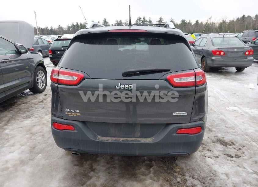 Photo 16 of 2015 Jeep Cherokee LATITUDE (VIN 1C4PJMCB0FW714667)