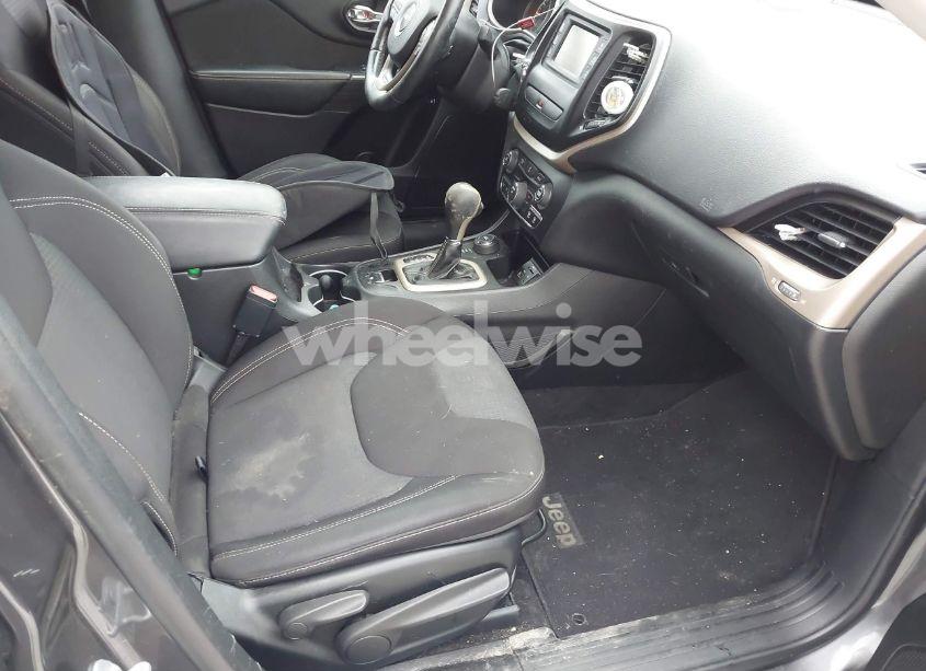 Photo 5 of 2015 Jeep Cherokee LATITUDE (VIN 1C4PJMCB0FW714667)