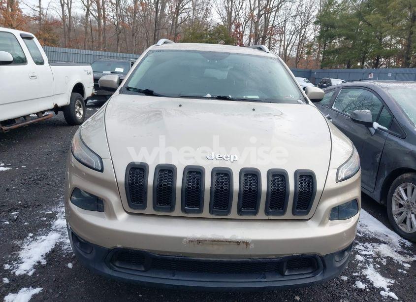 Photo 12 of 2015 Jeep Cherokee LATITUDE (VIN 1C4PJMCB0FW715172)