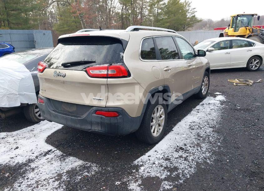Photo 4 of 2015 Jeep Cherokee LATITUDE (VIN 1C4PJMCB0FW715172)