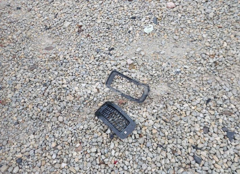 Photo 12 of 2015 Jeep Cherokee LATITUDE (VIN 1C4PJMCB0FW743912)