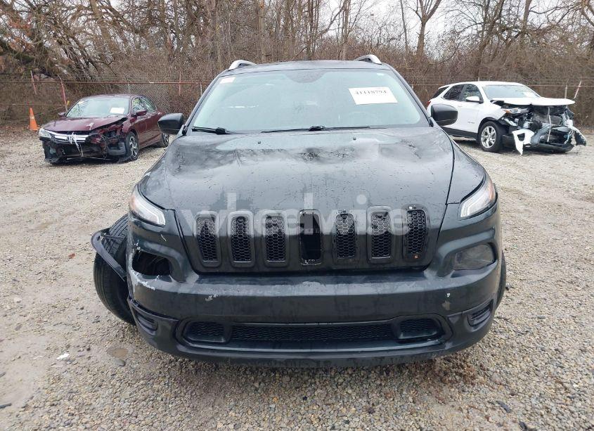 Photo 13 of 2015 Jeep Cherokee LATITUDE (VIN 1C4PJMCB0FW743912)