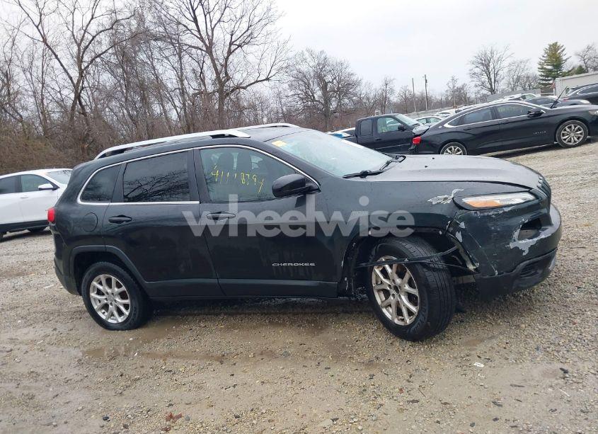 Photo 14 of 2015 Jeep Cherokee LATITUDE (VIN 1C4PJMCB0FW743912)