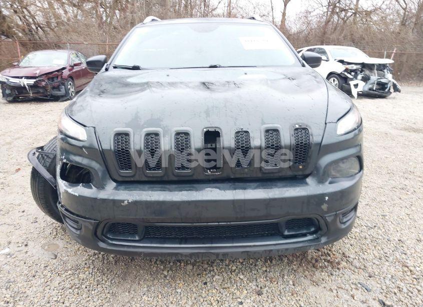 Photo 18 of 2015 Jeep Cherokee LATITUDE (VIN 1C4PJMCB0FW743912)