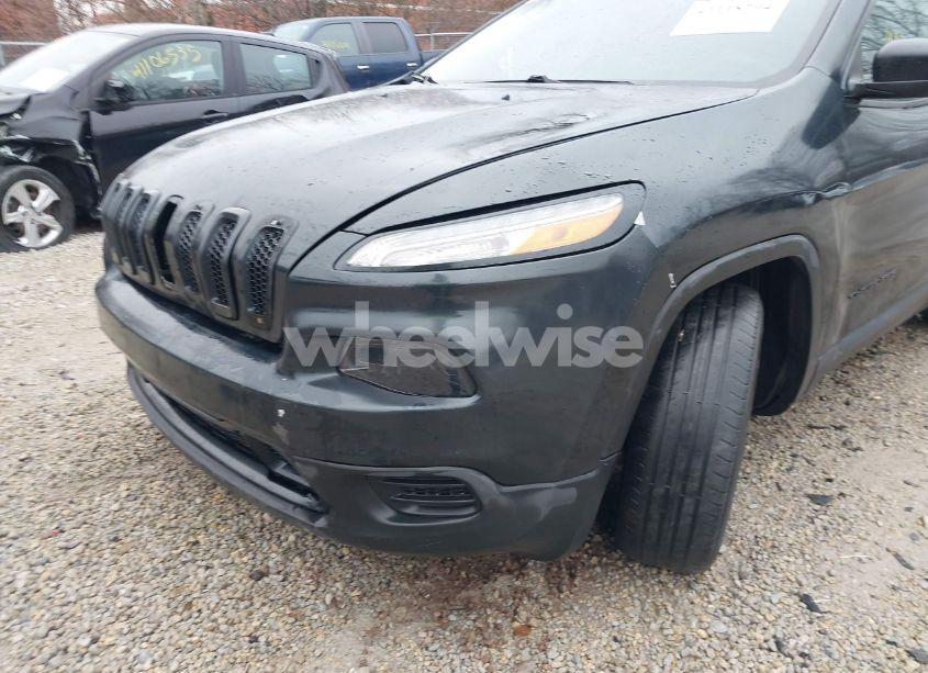 Photo 19 of 2015 Jeep Cherokee LATITUDE (VIN 1C4PJMCB0FW743912)