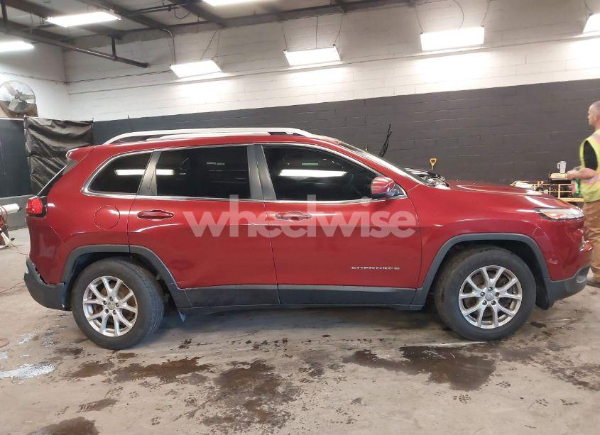 Photo 13 of 2016 Jeep Cherokee LATITUDE (VIN 1C4PJMCB0GW148320)