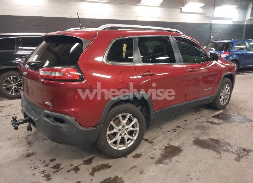 Photo 4 of 2016 Jeep Cherokee LATITUDE (VIN 1C4PJMCB0GW148320)