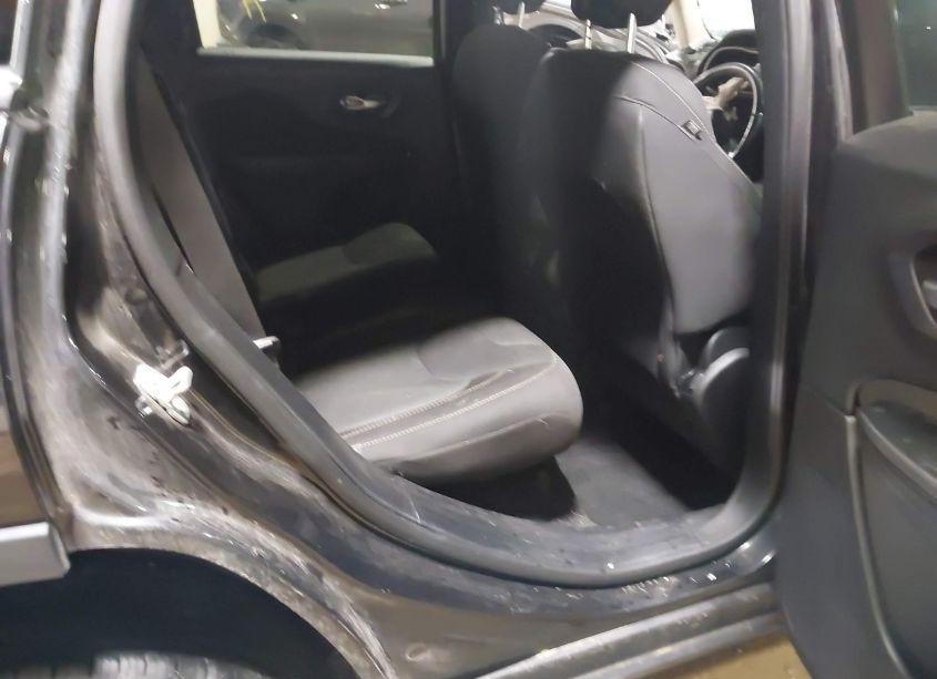 Photo 8 of 2016 Jeep Cherokee ALTITUDE (VIN 1C4PJMCB0GW152531)