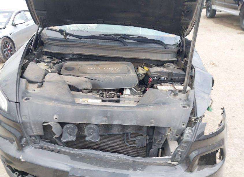 Photo 10 of 2016 Jeep Cherokee LATITUDE (VIN 1C4PJMCB0GW154313)