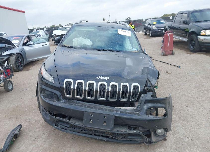 Photo 11 of 2016 Jeep Cherokee LATITUDE (VIN 1C4PJMCB0GW154313)