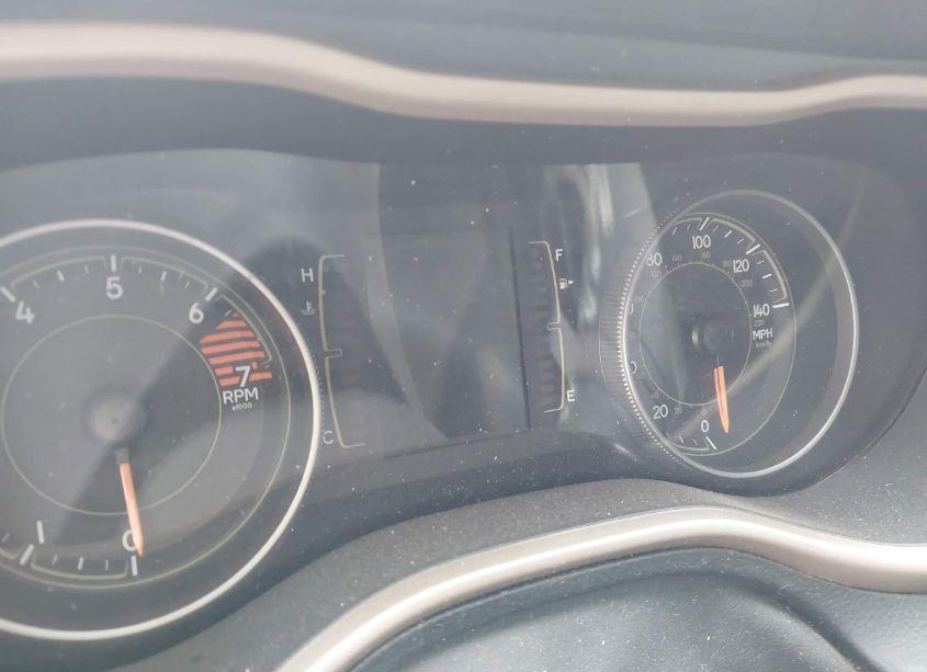 Photo 14 of 2016 Jeep Cherokee LATITUDE (VIN 1C4PJMCB0GW154313)