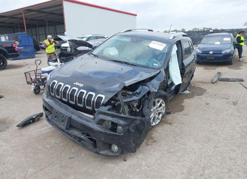 Photo 2 of 2016 Jeep Cherokee LATITUDE (VIN 1C4PJMCB0GW154313)