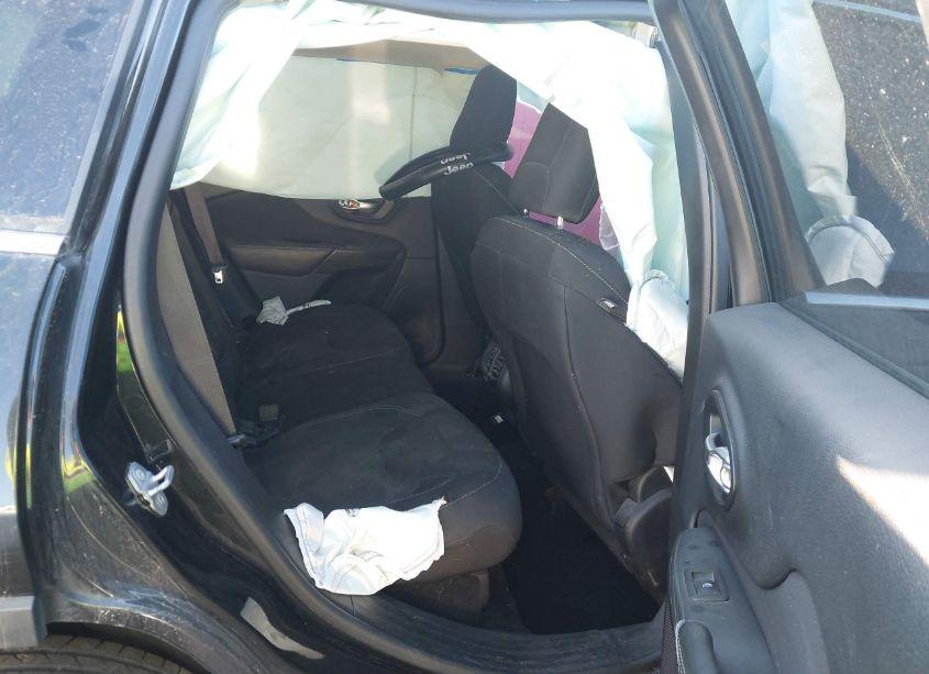 Photo 8 of 2016 Jeep Cherokee LATITUDE (VIN 1C4PJMCB0GW154313)