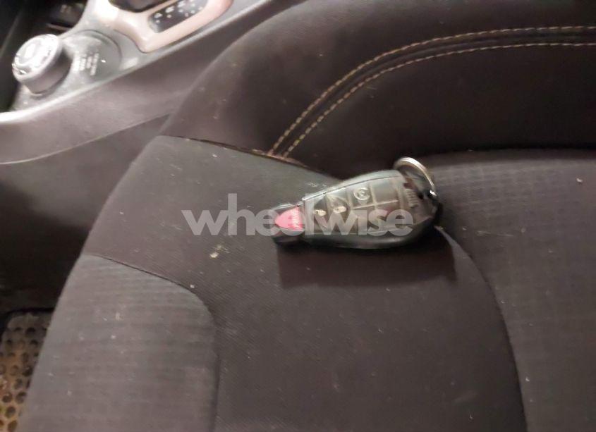 Photo 11 of 2016 Jeep Cherokee ALTITUDE (VIN 1C4PJMCB0GW226093)