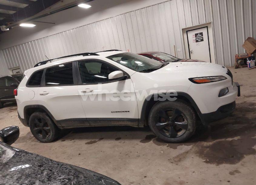 Photo 13 of 2016 Jeep Cherokee ALTITUDE (VIN 1C4PJMCB0GW226093)