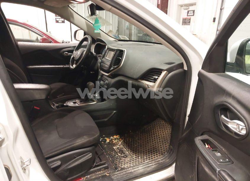 Photo 5 of 2016 Jeep Cherokee ALTITUDE (VIN 1C4PJMCB0GW226093)