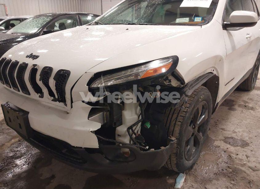 Photo 6 of 2016 Jeep Cherokee ALTITUDE (VIN 1C4PJMCB0GW226093)