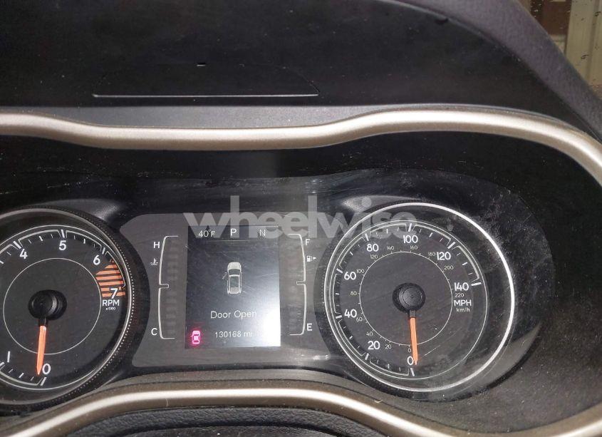 Photo 7 of 2016 Jeep Cherokee ALTITUDE (VIN 1C4PJMCB0GW226093)