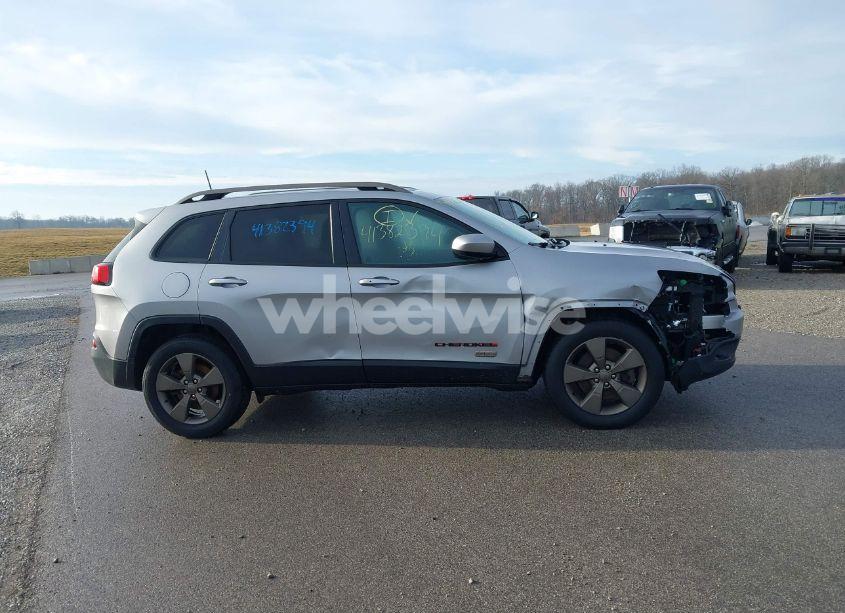 Photo 13 of 2017 Jeep Cherokee 75TH ANNIVERSARY EDITION 4X4 (VIN 1C4PJMCB0HW509286)