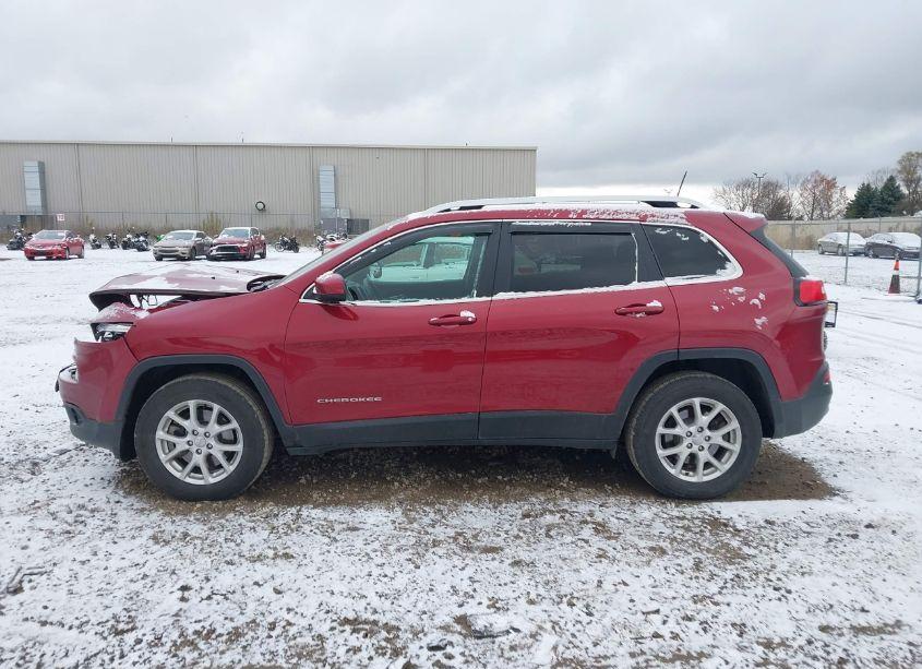 Photo 14 of 2017 Jeep Cherokee LATITUDE 4X4 (VIN 1C4PJMCB0HW537668)