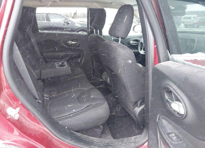 Photo 8 of 2017 Jeep Cherokee LATITUDE 4X4 (VIN 1C4PJMCB0HW537668)