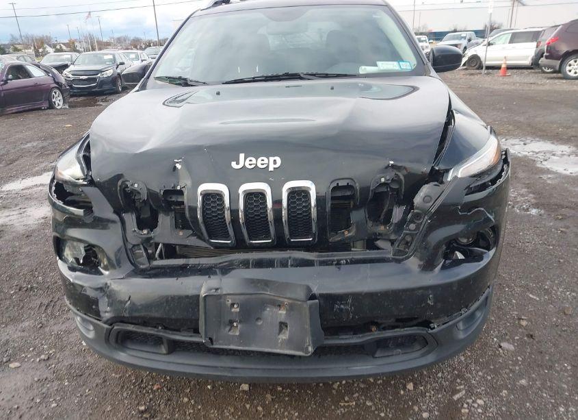 Photo 6 of 2017 Jeep Cherokee LATITUDE 4X4 (VIN 1C4PJMCB0HW590659)