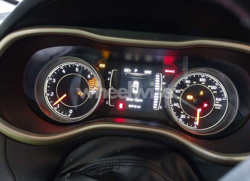 Photo 15 of 2018 Jeep Cherokee LATITUDE 4X4 (VIN 1C4PJMCB0JD592493)