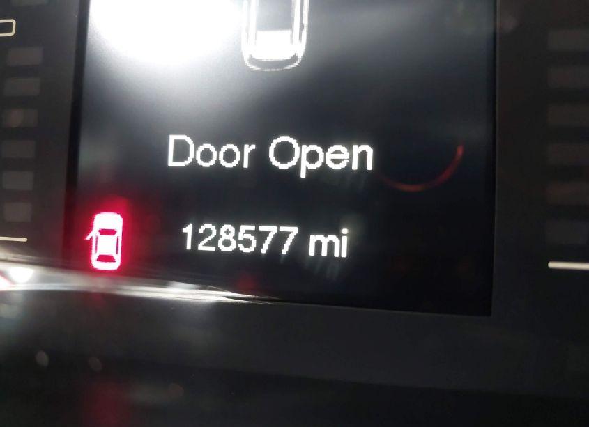 Photo 15 of 2018 Jeep Cherokee LATITUDE 4X4 (VIN 1C4PJMCB0JD614797)