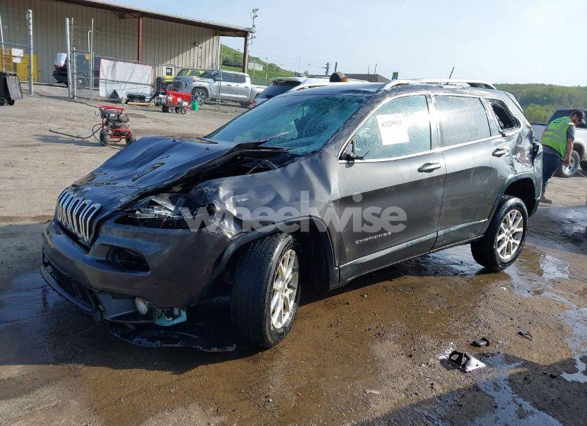 Photo 2 of 2014 Jeep Cherokee LATITUDE (VIN 1C4PJMCB1EW208389)