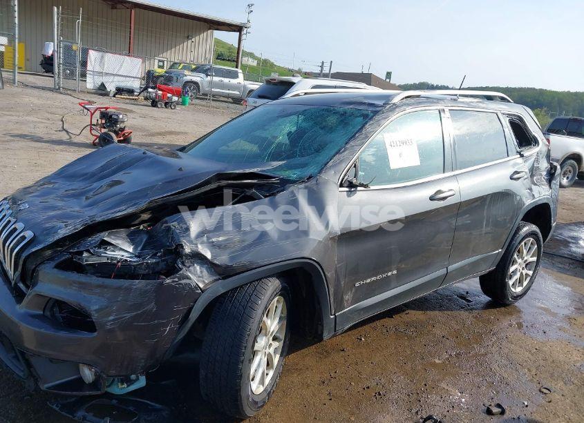 Photo 6 of 2014 Jeep Cherokee LATITUDE (VIN 1C4PJMCB1EW208389)