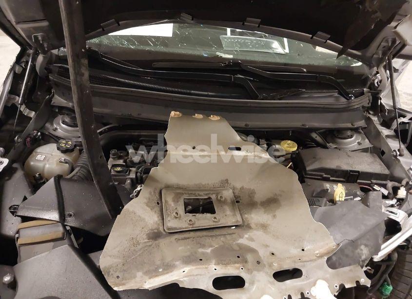 Photo 10 of 2014 Jeep Cherokee LATITUDE (VIN 1C4PJMCB1EW220350)