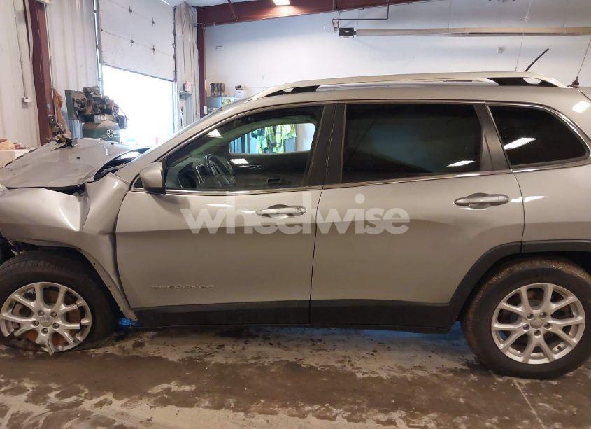 Photo 15 of 2014 Jeep Cherokee LATITUDE (VIN 1C4PJMCB1EW220350)