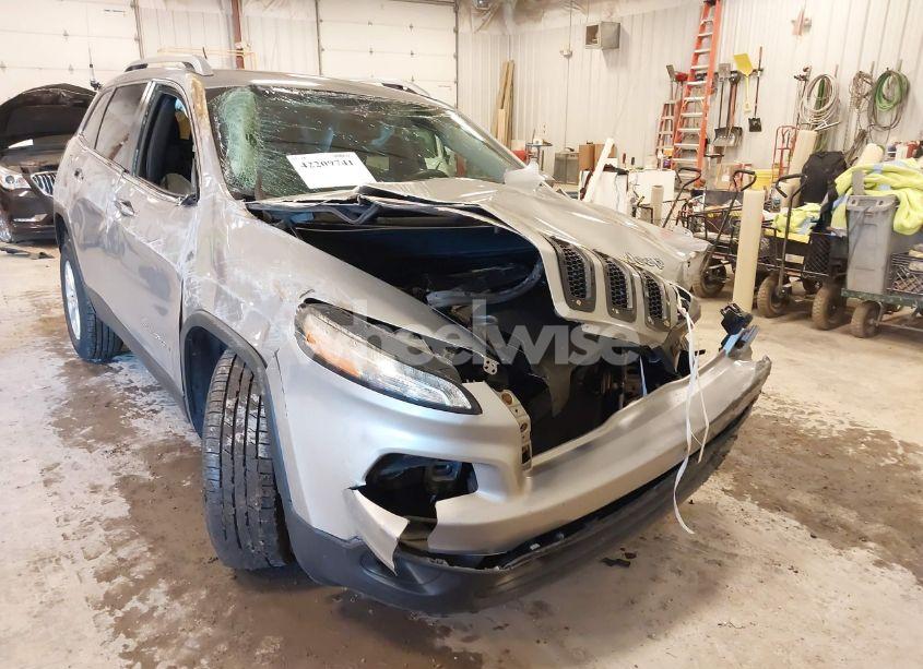 Photo 18 of 2014 Jeep Cherokee LATITUDE (VIN 1C4PJMCB1EW220350)