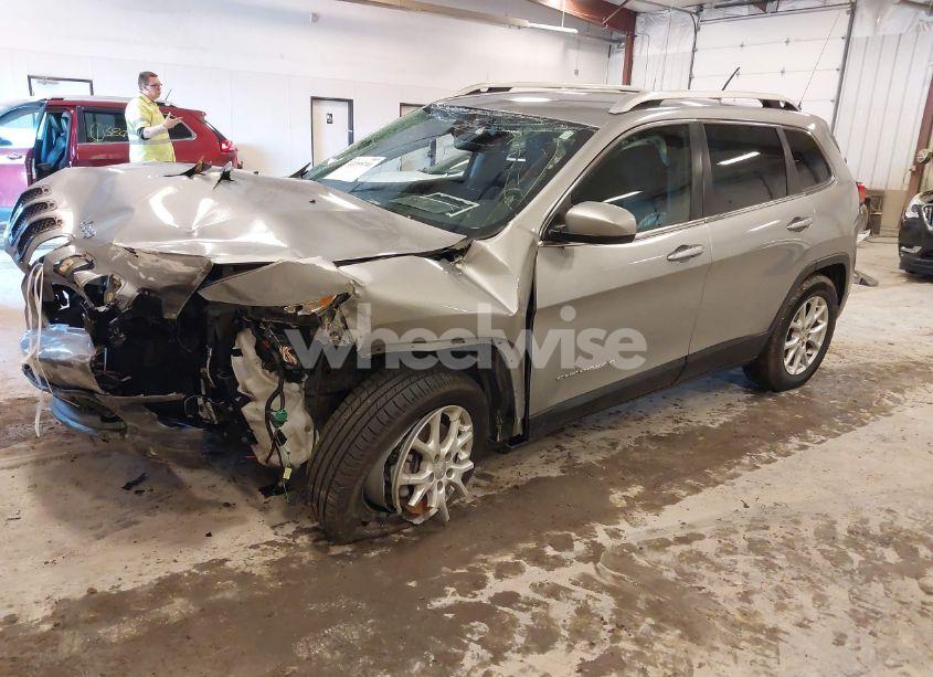 Photo 2 of 2014 Jeep Cherokee LATITUDE (VIN 1C4PJMCB1EW220350)