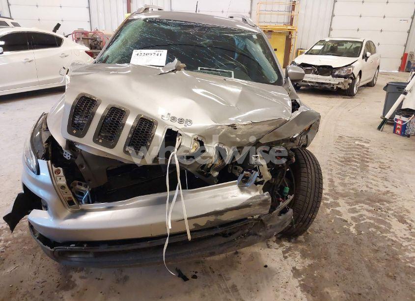 Photo 6 of 2014 Jeep Cherokee LATITUDE (VIN 1C4PJMCB1EW220350)
