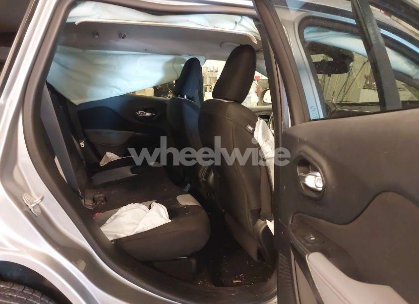 Photo 8 of 2014 Jeep Cherokee LATITUDE (VIN 1C4PJMCB1EW220350)