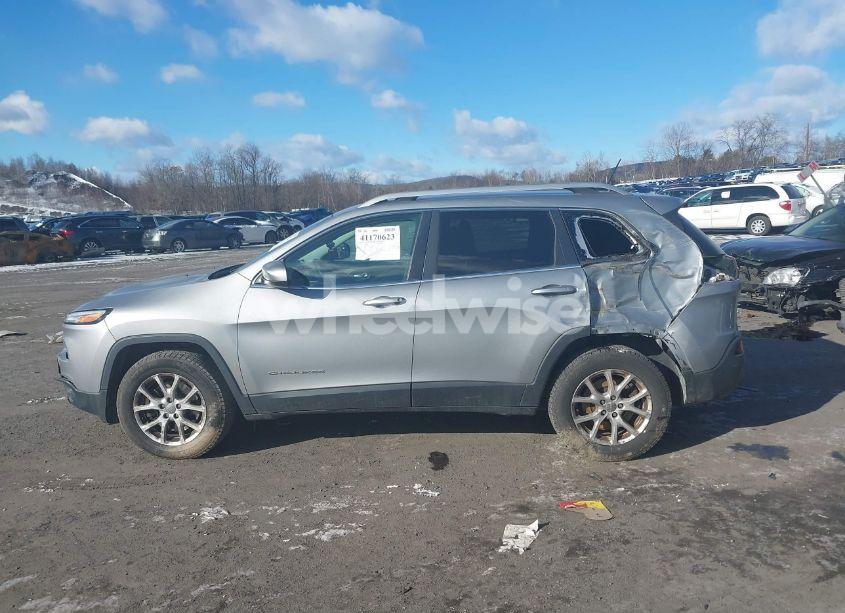 Photo 14 of 2014 Jeep Cherokee LATITUDE (VIN 1C4PJMCB1EW297817)