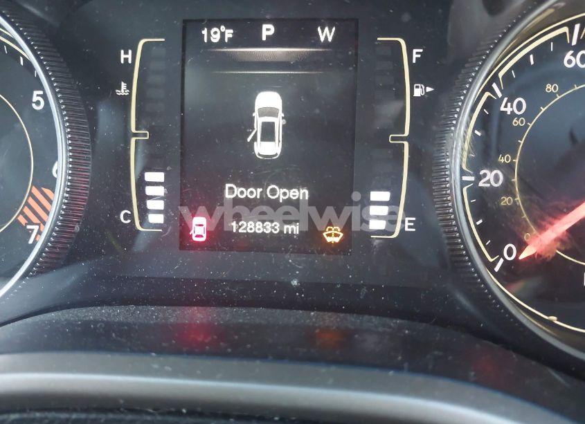 Photo 15 of 2014 Jeep Cherokee LATITUDE (VIN 1C4PJMCB1EW297817)