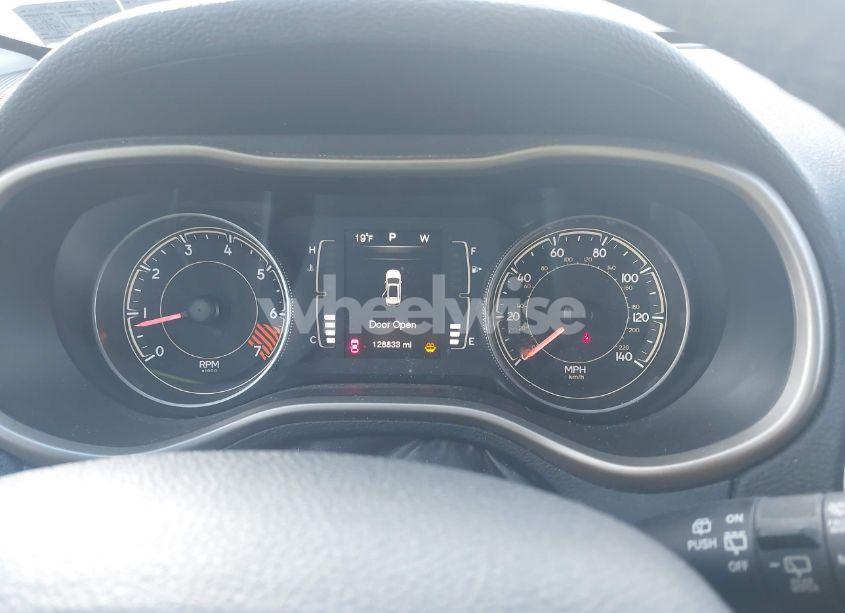 Photo 7 of 2014 Jeep Cherokee LATITUDE (VIN 1C4PJMCB1EW297817)