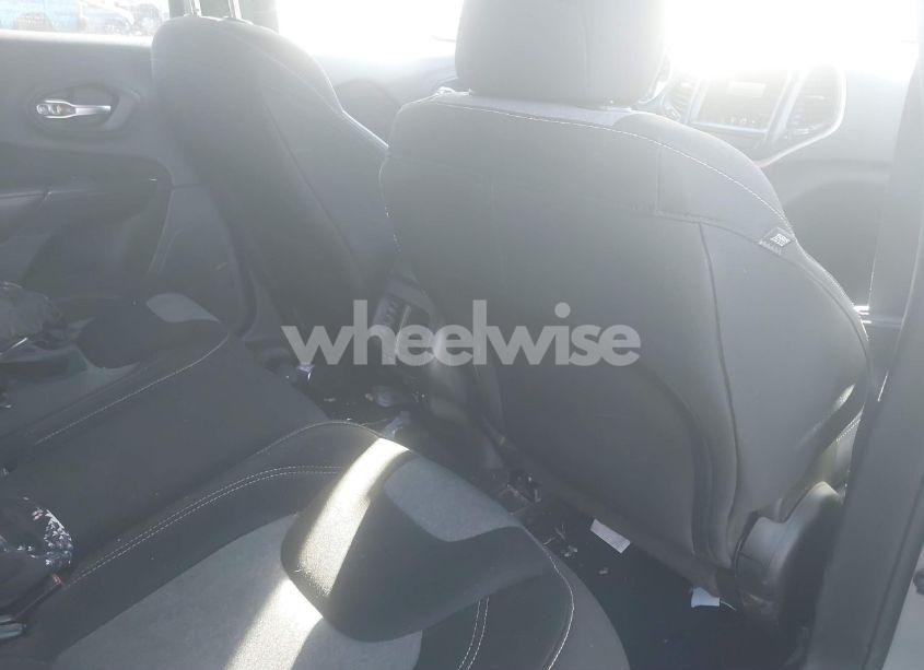 Photo 8 of 2014 Jeep Cherokee LATITUDE (VIN 1C4PJMCB1EW297817)