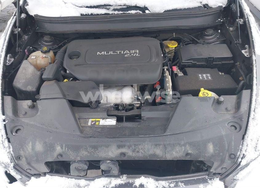 Photo 10 of 2015 Jeep Cherokee LATITUDE (VIN 1C4PJMCB1FW520147)